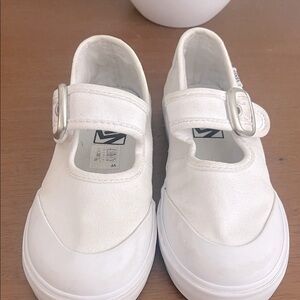 Vans Mary Janes 🤍